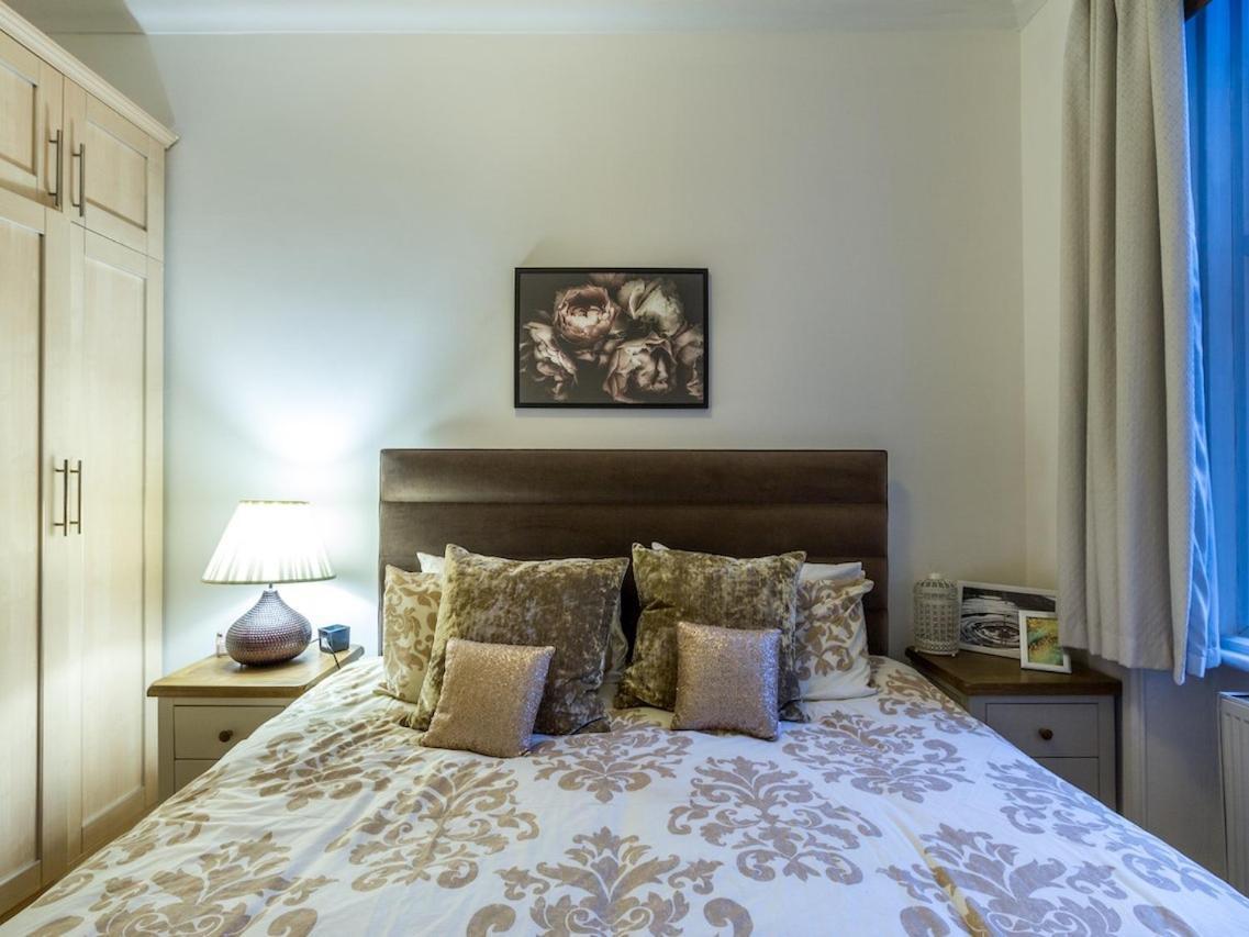 Spacious 1 Bed In West Kensington Or Hammersmith Londra Esterno foto