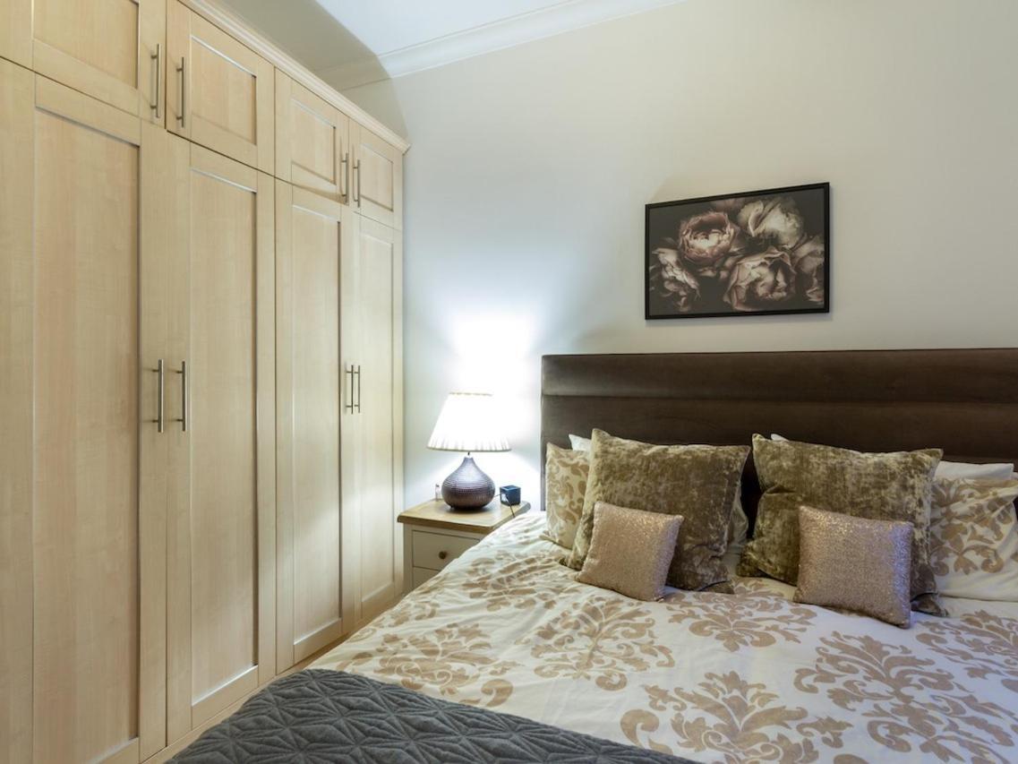 Spacious 1 Bed In West Kensington Or Hammersmith Londra Esterno foto